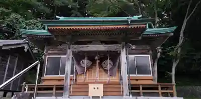 新山神社の本殿・本堂