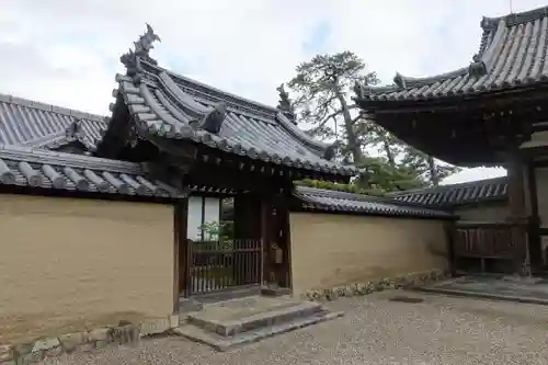 宝光院の山門・神門
