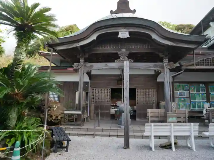 津照寺の本殿・本堂