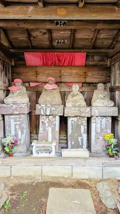 埴生神社の地蔵