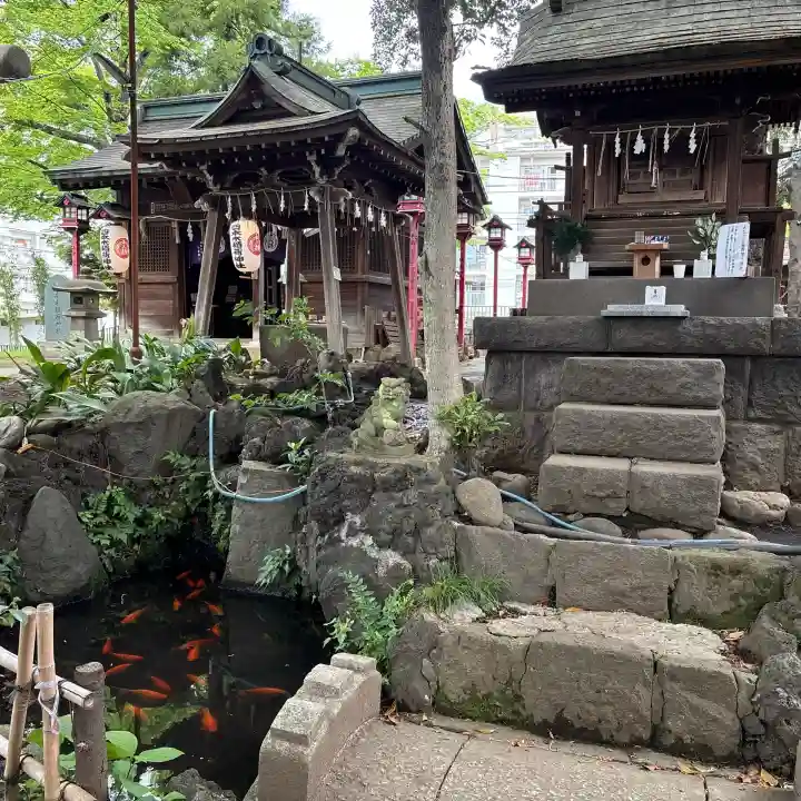 四本木稲荷神社の{uncategorized: "未分類", other: "その他", undefined: "問題あり", building: "その他建物", grave: "お墓", sacred_gate: "鳥居", guardian: "狛犬", statue: "像", buddha: "仏像", history: "歴史", nature: "自然", garden: "庭園", animal: "動物", pagoda: "塔", temizu: "手水舎", mountain_gate: "山門・神門", sanctuary: "本殿・本堂", subordinate: "末社・摂社", art: "芸術", scenery: "景色", jizo: "地蔵", ema: "絵馬", goshuin: "御朱印", omikuji: "おみくじ", items: "授与品その他", amulet: "お守り", goshuincho: "御朱印帳", eats: "食事", festival: "お祭り", votive_dance: "神楽", shichigosan: "七五三参", wedding: "結婚式", experience: "体験その他", initially: "初詣", around: "周辺", anti_infection: "感染症対策"}