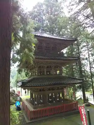 日石寺の塔