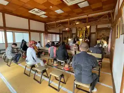 遠照山 光明寺（尼崎大仏）の本殿・本堂
