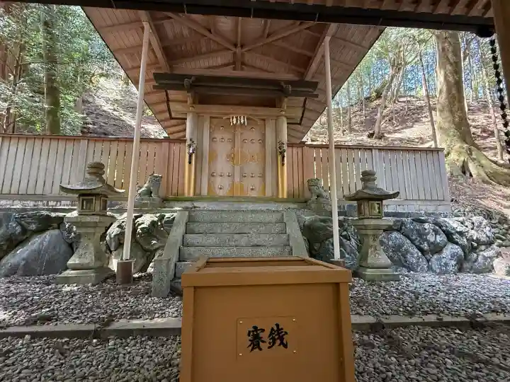 蘭宇氣白神社の{uncategorized: "未分類", other: "その他", undefined: "問題あり", building: "その他建物", grave: "お墓", sacred_gate: "鳥居", guardian: "狛犬", statue: "像", buddha: "仏像", history: "歴史", nature: "自然", garden: "庭園", animal: "動物", pagoda: "塔", temizu: "手水舎", mountain_gate: "山門・神門", sanctuary: "本殿・本堂", subordinate: "末社・摂社", art: "芸術", scenery: "景色", jizo: "地蔵", ema: "絵馬", goshuin: "御朱印", omikuji: "おみくじ", items: "授与品その他", amulet: "お守り", goshuincho: "御朱印帳", eats: "食事", festival: "お祭り", votive_dance: "神楽", shichigosan: "七五三参", wedding: "結婚式", experience: "体験その他", initially: "初詣", around: "周辺", anti_infection: "感染症対策"}