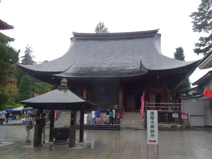 高幡不動尊 金剛寺の本殿・本堂