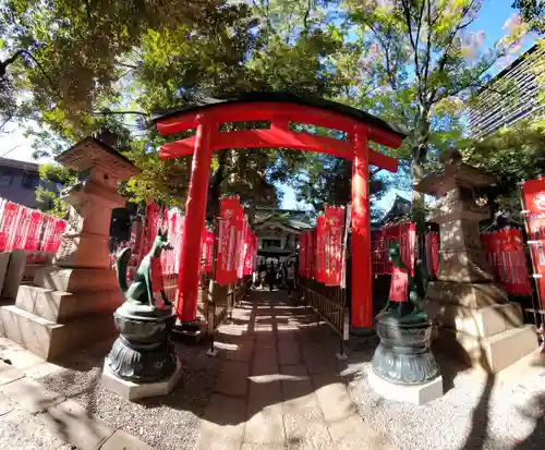 豊川稲荷東京別院の鳥居