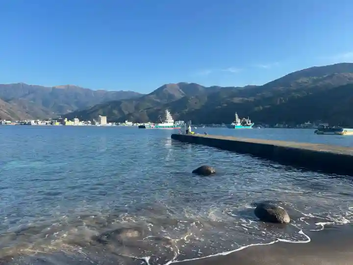 諸口神社の{uncategorized: "未分類", other: "その他", undefined: "問題あり", building: "その他建物", grave: "お墓", sacred_gate: "鳥居", guardian: "狛犬", statue: "像", buddha: "仏像", history: "歴史", nature: "自然", garden: "庭園", animal: "動物", pagoda: "塔", temizu: "手水舎", mountain_gate: "山門・神門", sanctuary: "本殿・本堂", subordinate: "末社・摂社", art: "芸術", scenery: "景色", jizo: "地蔵", ema: "絵馬", goshuin: "御朱印", omikuji: "おみくじ", items: "授与品その他", amulet: "お守り", goshuincho: "御朱印帳", eats: "食事", festival: "お祭り", votive_dance: "神楽", shichigosan: "七五三参", wedding: "結婚式", experience: "体験その他", initially: "初詣", around: "周辺", anti_infection: "感染症対策"}