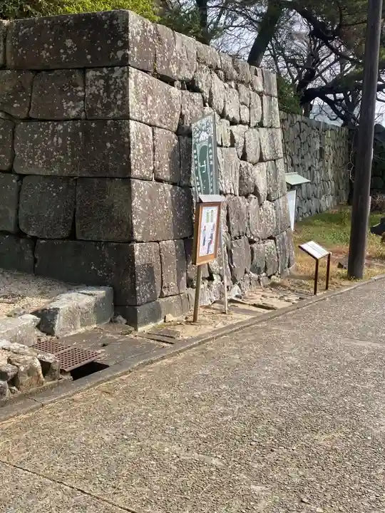 篠山神社の庭園