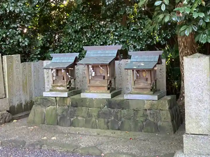 綾延神社の末社・摂社