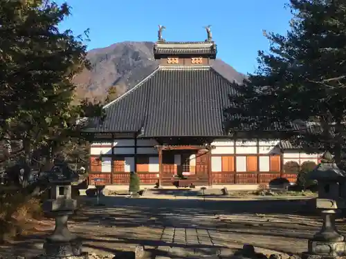 長國寺の本殿