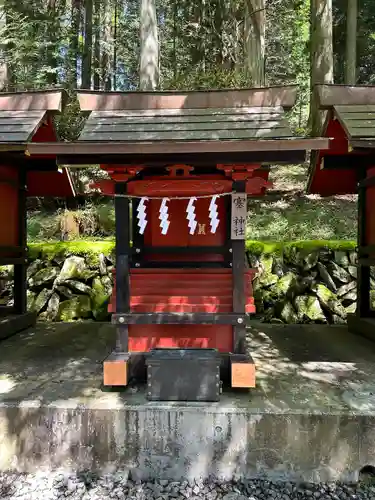 三峯神社の末社