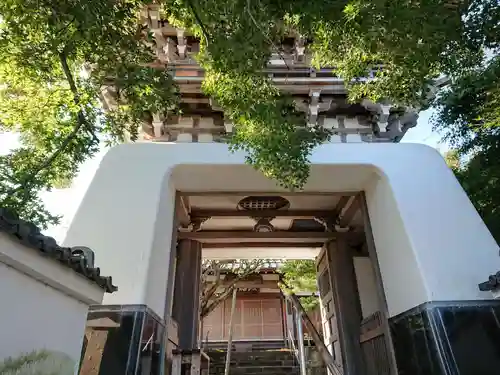 宗徳院の山門・神門