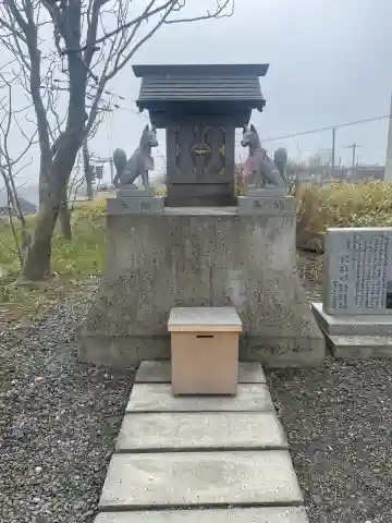 御得稲荷神社(釧路厳島神社)の{uncategorized: "未分類", other: "その他", undefined: "問題あり", building: "その他建物", grave: "お墓", sacred_gate: "鳥居", guardian: "狛犬", statue: "像", buddha: "仏像", history: "歴史", nature: "自然", garden: "庭園", animal: "動物", pagoda: "塔", temizu: "手水舎", mountain_gate: "山門・神門", sanctuary: "本殿・本堂", subordinate: "末社・摂社", art: "芸術", scenery: "景色", jizo: "地蔵", ema: "絵馬", goshuin: "御朱印", omikuji: "おみくじ", items: "授与品その他", amulet: "お守り", goshuincho: "御朱印帳", eats: "食事", festival: "お祭り", votive_dance: "神楽", shichigosan: "七五三参", wedding: "結婚式", experience: "体験その他", initially: "初詣", around: "周辺", anti_infection: "感染症対策"}