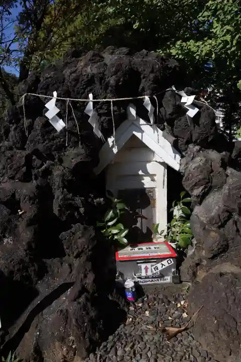 鳩森八幡神社の末社・摂社