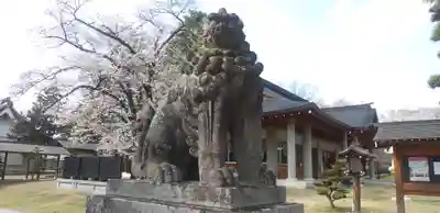 長野縣護國神社の狛犬