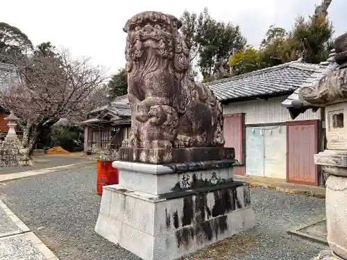 二宮神社の狛犬