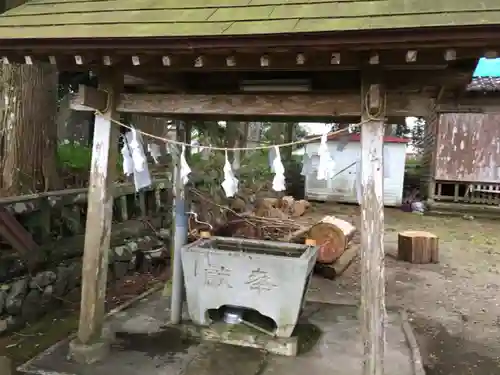 三宅神社の手水舎