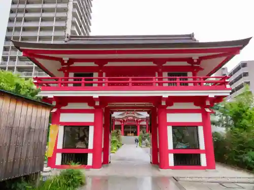 成子天神社の山門