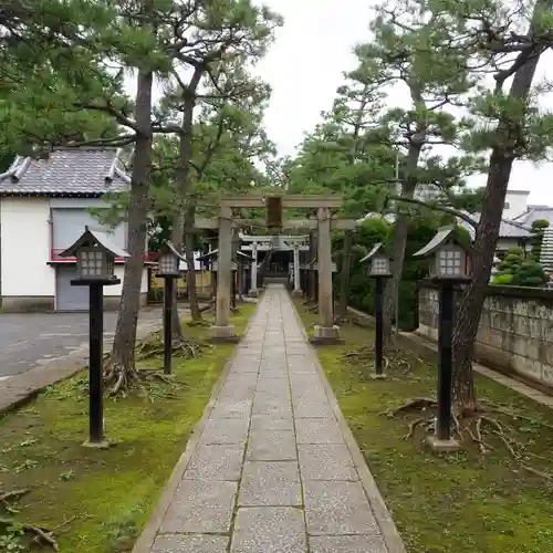 氷川神社の鳥居