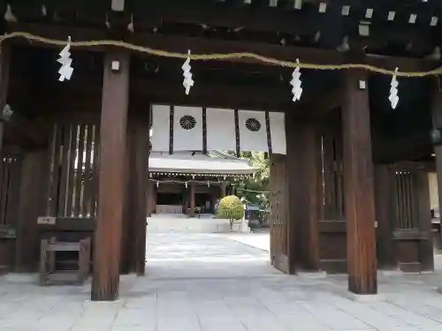 竈山神社の山門・神門