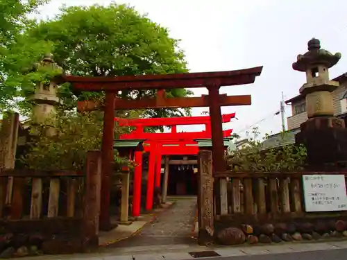 天王坊稲荷神社の鳥居