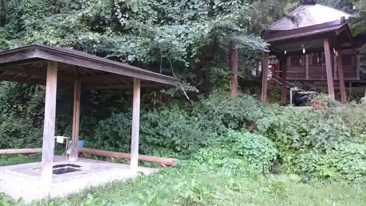 湯野上温泉神社の手水舎