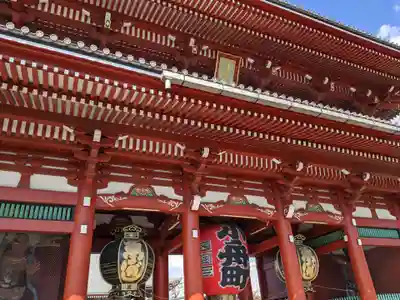 浅草寺の山門・神門
