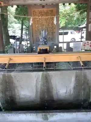 真清田神社の手水舎