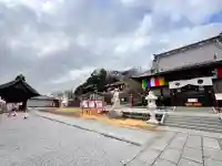 埼玉厄除け開運大師・龍泉寺(切り絵御朱印発祥の寺)の{uncategorized: "未分類", other: "その他", undefined: "問題あり", building: "その他建物", grave: "お墓", sacred_gate: "鳥居", guardian: "狛犬", statue: "像", buddha: "仏像", history: "歴史", nature: "自然", garden: "庭園", animal: "動物", pagoda: "塔", temizu: "手水舎", mountain_gate: "山門・神門", sanctuary: "本殿・本堂", subordinate: "末社・摂社", art: "芸術", scenery: "景色", jizo: "地蔵", ema: "絵馬", goshuin: "御朱印", omikuji: "おみくじ", items: "授与品その他", amulet: "お守り", goshuincho: "御朱印帳", eats: "食事", festival: "お祭り", votive_dance: "神楽", shichigosan: "七五三参", wedding: "結婚式", experience: "体験その他", initially: "初詣", around: "周辺", anti_infection: "感染症対策"}