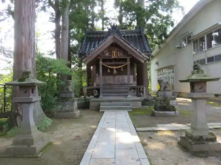 諏訪神社の本殿・本堂
