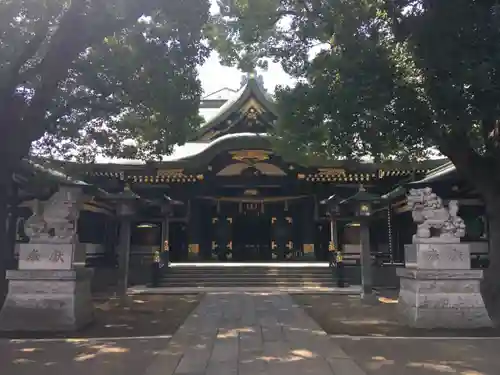 穴八幡宮の本殿・本堂