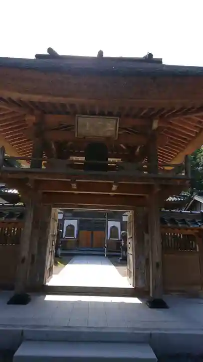 安養寺の山門・神門