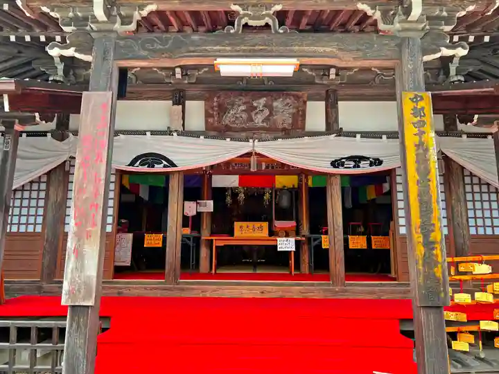 温泉寺の本殿・本堂