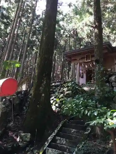 足神神社の建物その他