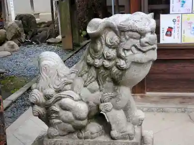 松山神社の狛犬