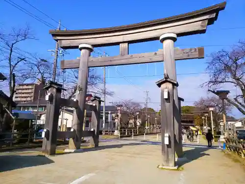 尾張大國霊神社（国府宮）の鳥居