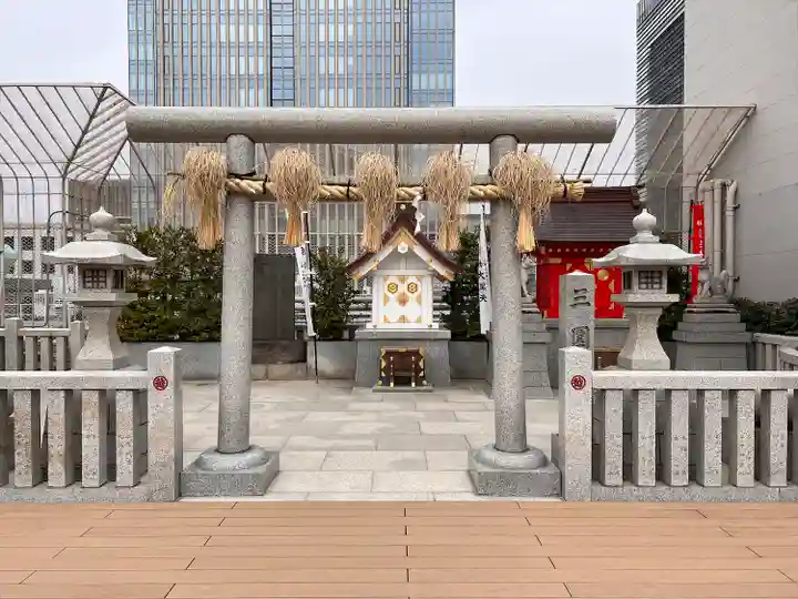 三囲神社(三圍神社)日本橋摂社の鳥居