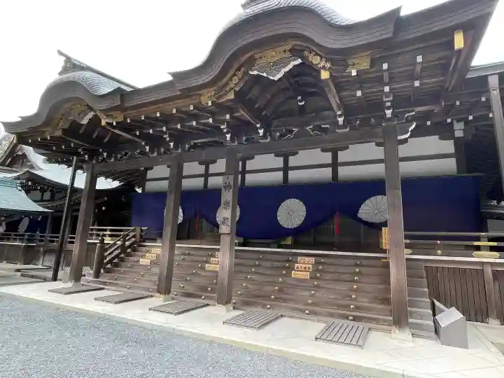 伊勢神宮内宮(皇大神宮)の{uncategorized: "未分類", other: "その他", undefined: "問題あり", building: "その他建物", grave: "お墓", sacred_gate: "鳥居", guardian: "狛犬", statue: "像", buddha: "仏像", history: "歴史", nature: "自然", garden: "庭園", animal: "動物", pagoda: "塔", temizu: "手水舎", mountain_gate: "山門・神門", sanctuary: "本殿・本堂", subordinate: "末社・摂社", art: "芸術", scenery: "景色", jizo: "地蔵", ema: "絵馬", goshuin: "御朱印", omikuji: "おみくじ", items: "授与品その他", amulet: "お守り", goshuincho: "御朱印帳", eats: "食事", festival: "お祭り", votive_dance: "神楽", shichigosan: "七五三参", wedding: "結婚式", experience: "体験その他", initially: "初詣", around: "周辺", anti_infection: "感染症対策"}