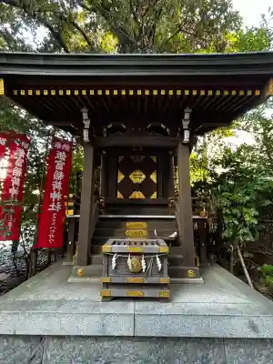 飯富稲荷神社の{uncategorized: "未分類", other: "その他", undefined: "問題あり", building: "その他建物", grave: "お墓", sacred_gate: "鳥居", guardian: "狛犬", statue: "像", buddha: "仏像", history: "歴史", nature: "自然", garden: "庭園", animal: "動物", pagoda: "塔", temizu: "手水舎", mountain_gate: "山門・神門", sanctuary: "本殿・本堂", subordinate: "末社・摂社", art: "芸術", scenery: "景色", jizo: "地蔵", ema: "絵馬", goshuin: "御朱印", omikuji: "おみくじ", items: "授与品その他", amulet: "お守り", goshuincho: "御朱印帳", eats: "食事", festival: "お祭り", votive_dance: "神楽", shichigosan: "七五三参", wedding: "結婚式", experience: "体験その他", initially: "初詣", around: "周辺", anti_infection: "感染症対策"}