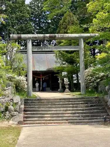 青山神社の鳥居