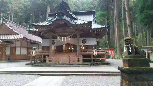 御岩神社の本殿・本堂