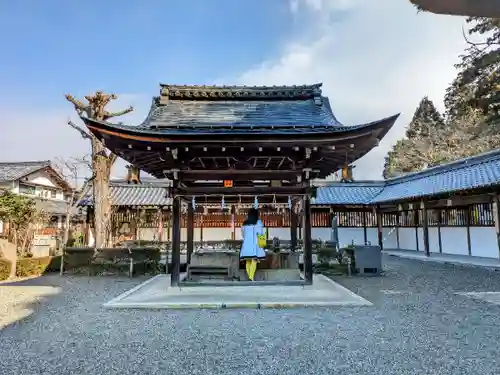 沙沙貴神社の手水舎
