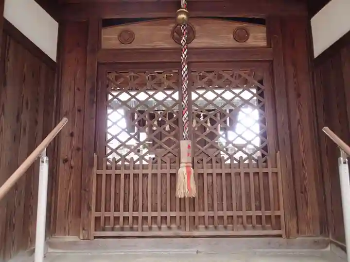弓削神社の本殿・本堂