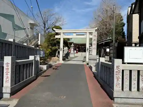当代島稲荷神社の{uncategorized: "未分類", other: "その他", undefined: "問題あり", building: "その他建物", grave: "お墓", sacred_gate: "鳥居", guardian: "狛犬", statue: "像", buddha: "仏像", history: "歴史", nature: "自然", garden: "庭園", animal: "動物", pagoda: "塔", temizu: "手水舎", mountain_gate: "山門・神門", sanctuary: "本殿・本堂", subordinate: "末社・摂社", art: "芸術", scenery: "景色", jizo: "地蔵", ema: "絵馬", goshuin: "御朱印", omikuji: "おみくじ", items: "授与品その他", amulet: "お守り", goshuincho: "御朱印帳", eats: "食事", festival: "お祭り", votive_dance: "神楽", shichigosan: "七五三参", wedding: "結婚式", experience: "体験その他", initially: "初詣", around: "周辺", anti_infection: "感染症対策"}