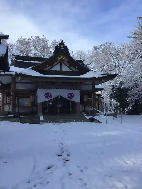 鷹栖神社の本殿・本堂