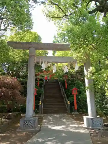 穴八幡宮の鳥居