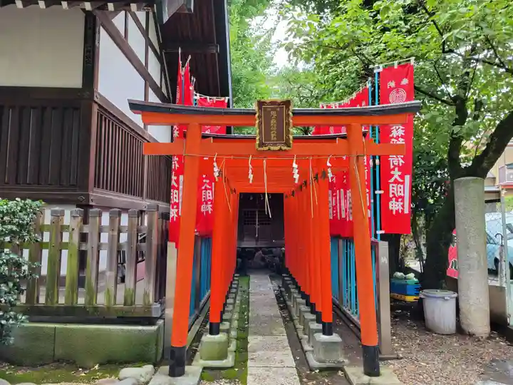 諏訪神社の末社・摂社