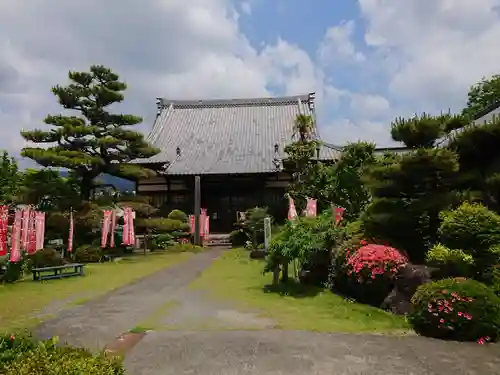 桃牛寺の山門