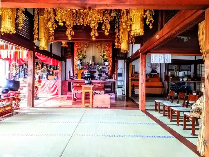 長福寺の本殿・本堂