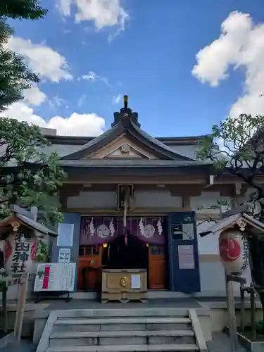 穏田神社の本殿・本堂